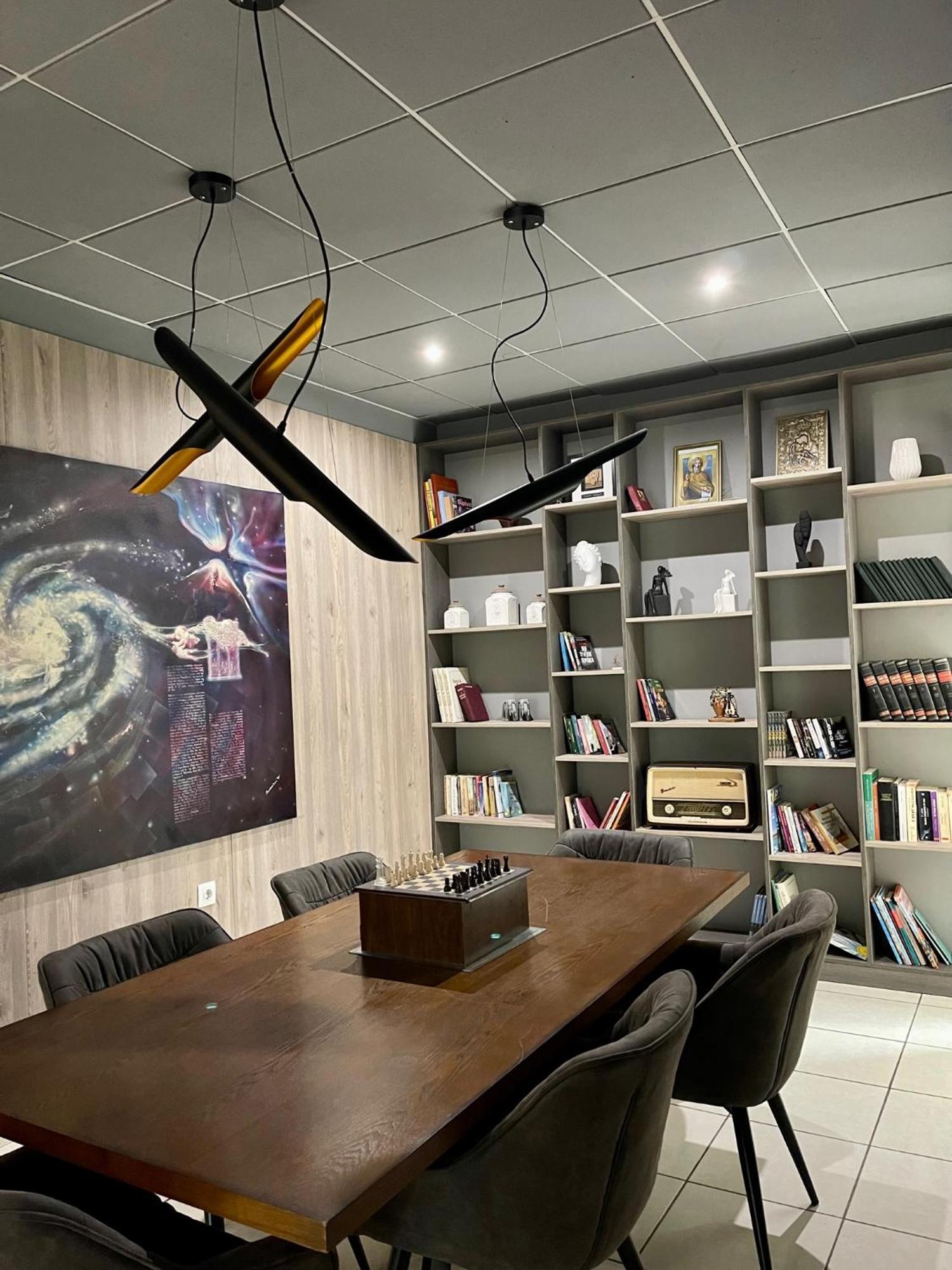 לרפטרה Galaxy Hotel מראה חיצוני תמונה