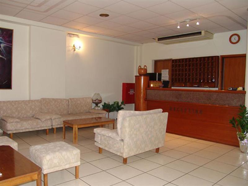 לרפטרה Galaxy Hotel מראה חיצוני תמונה