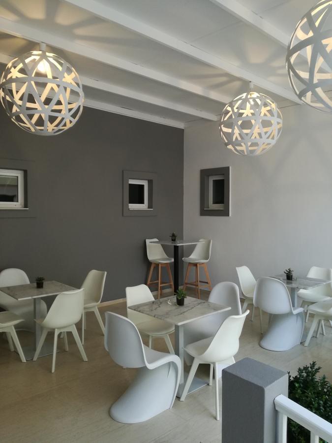 לרפטרה Galaxy Hotel מראה חיצוני תמונה