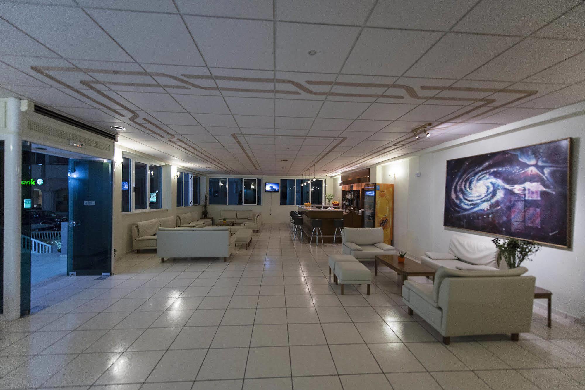 לרפטרה Galaxy Hotel מראה חיצוני תמונה