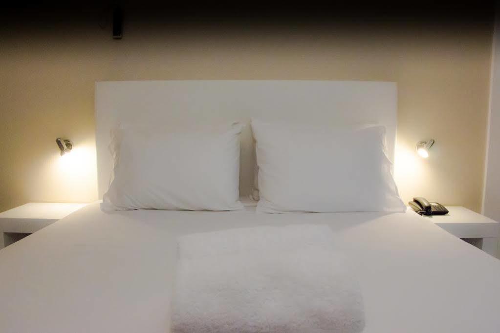 לרפטרה Galaxy Hotel מראה חיצוני תמונה