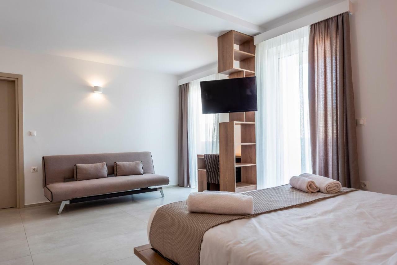 לרפטרה Galaxy Hotel מראה חיצוני תמונה